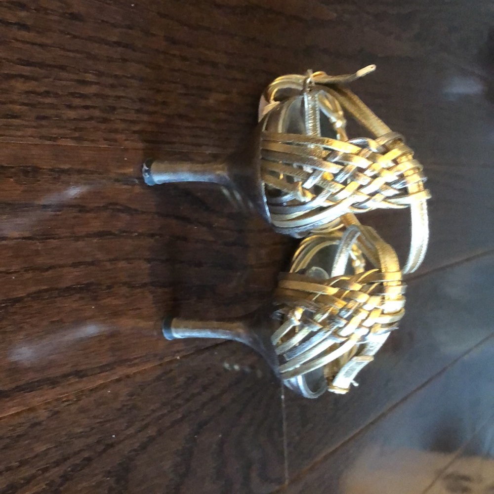 Gold toned women’s sandals